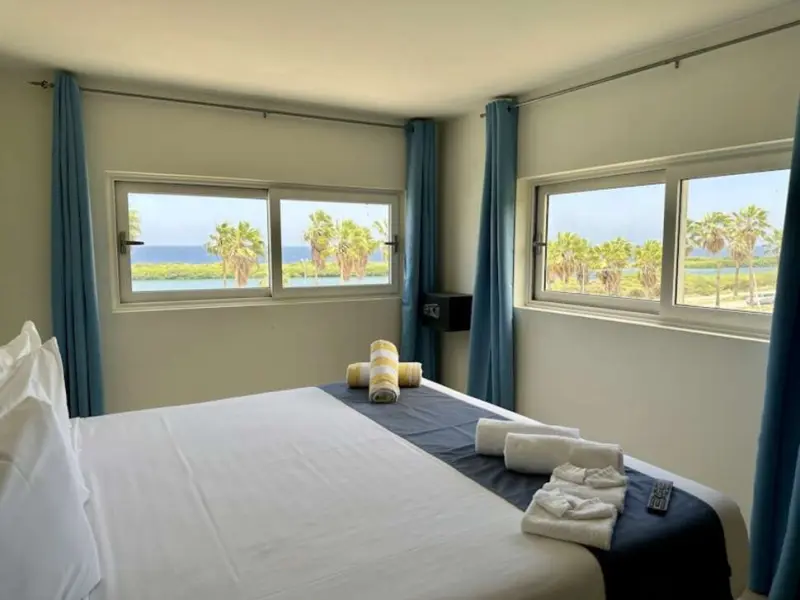 Merakii Seaview Escape Curacao