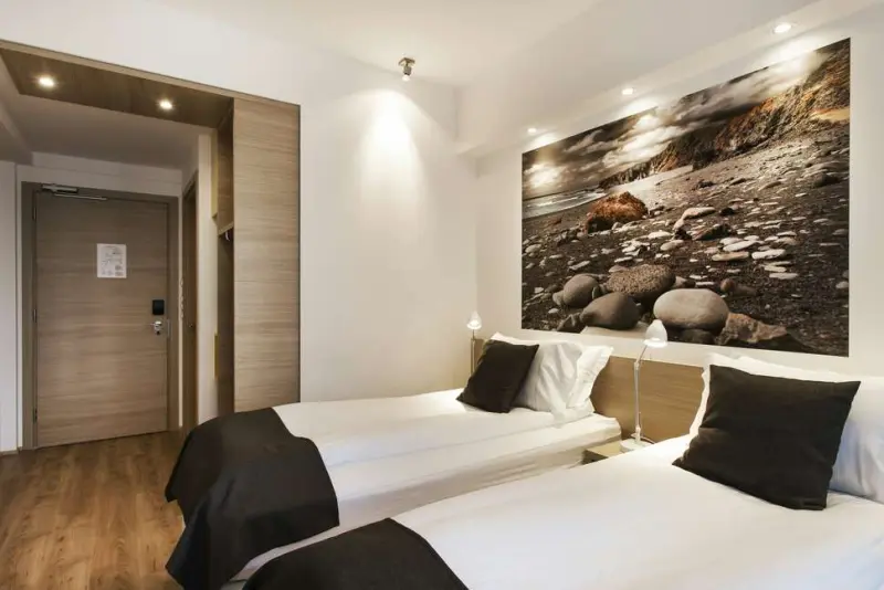 Storm Hotel