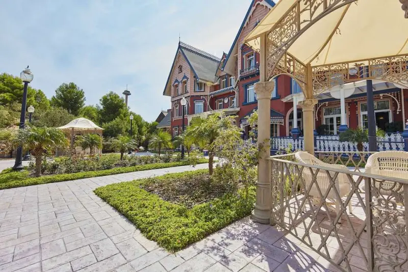PortAventura Hotel Lucy's Mansion