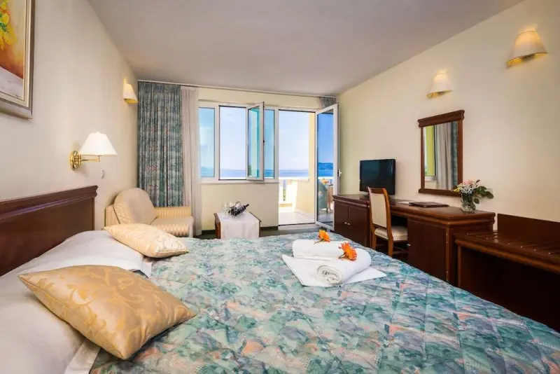 Hotel Bacchus