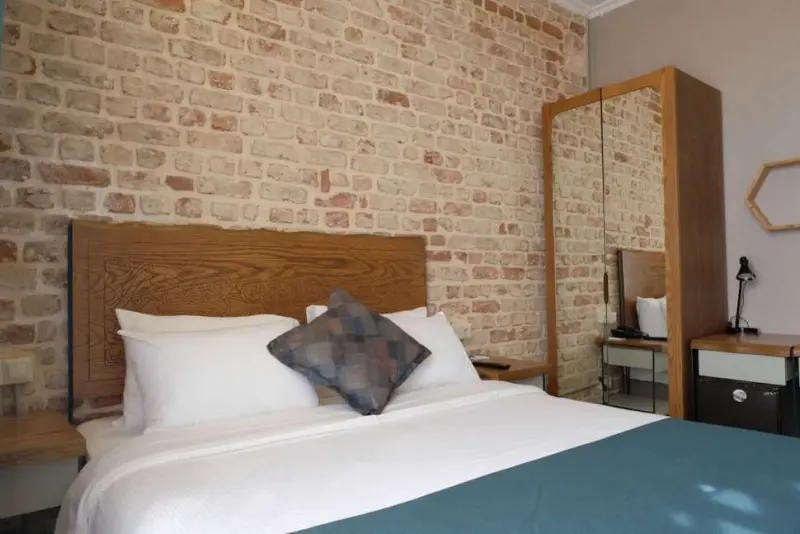 Galatahan Hotel