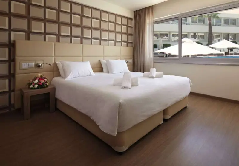 Melpo Antia Hotel & Suites
