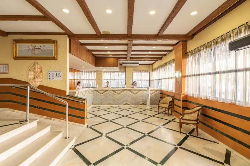 Baia Beach Hotel - winterzon