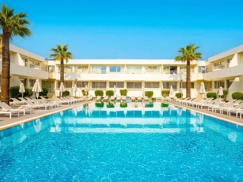 Melpo Antia Hotel & Suites