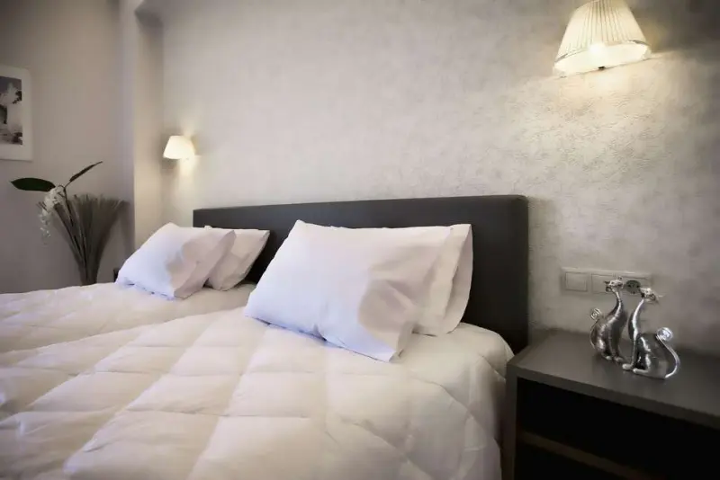 Astron Hotel