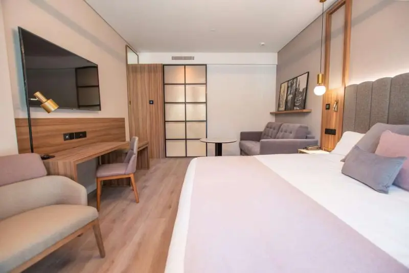 HOTEL GIRALDA CENTER