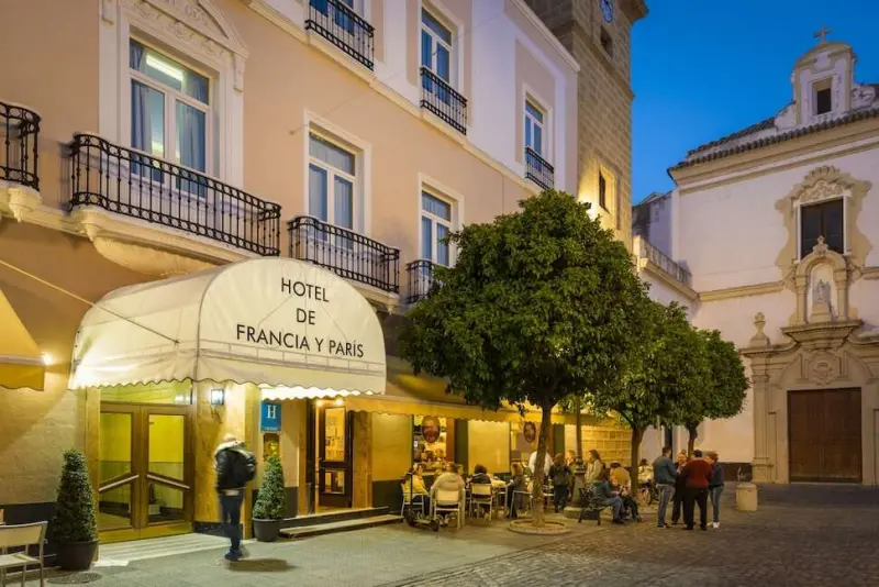 Hotel de Francia y París