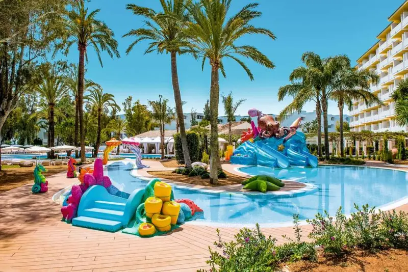 Iberostar Waves Ciudad Blanca