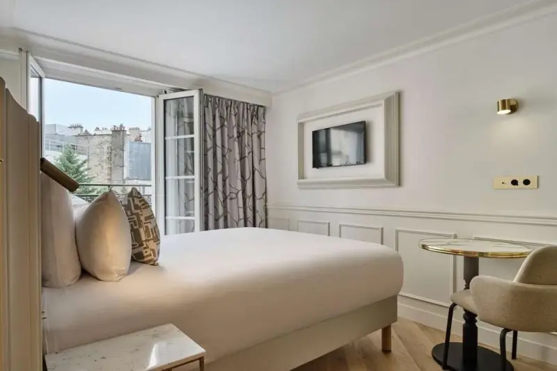 Posy Hotel by HappyCulture