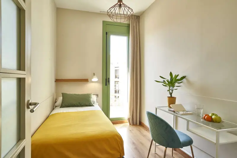 AinB Barcelona Sants Apartments