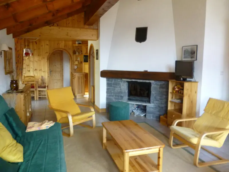 Résidence La Tour Du Merle - 4 Pièces pour 8 Personnes MAE-3257