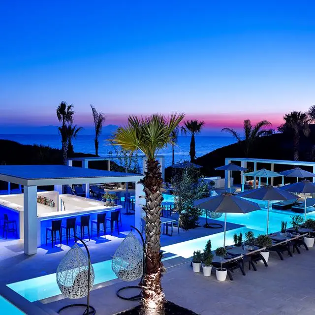 Aurora Luxury Suites