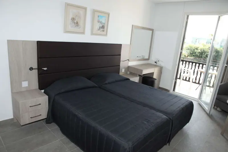 Dionysos Central Hotel