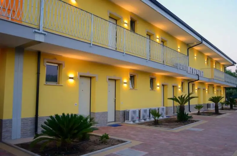 Hotel Baia Di Trainiti