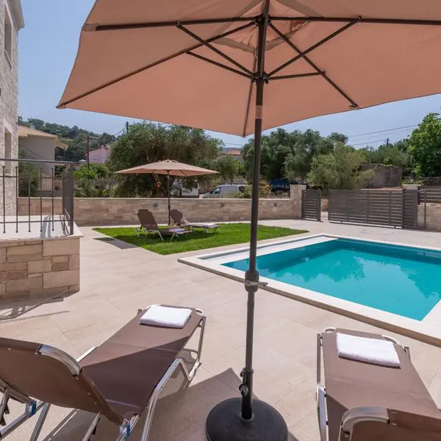 Tesoro Luxury Apartments Sivota