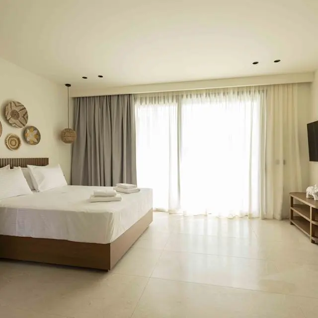 AVRA LUX SUITES