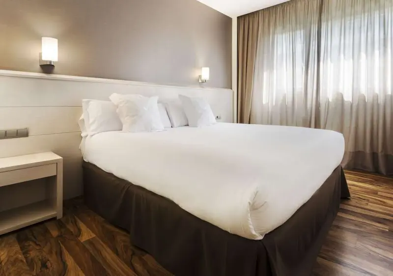 AZZ Valencia Táctica Hotel