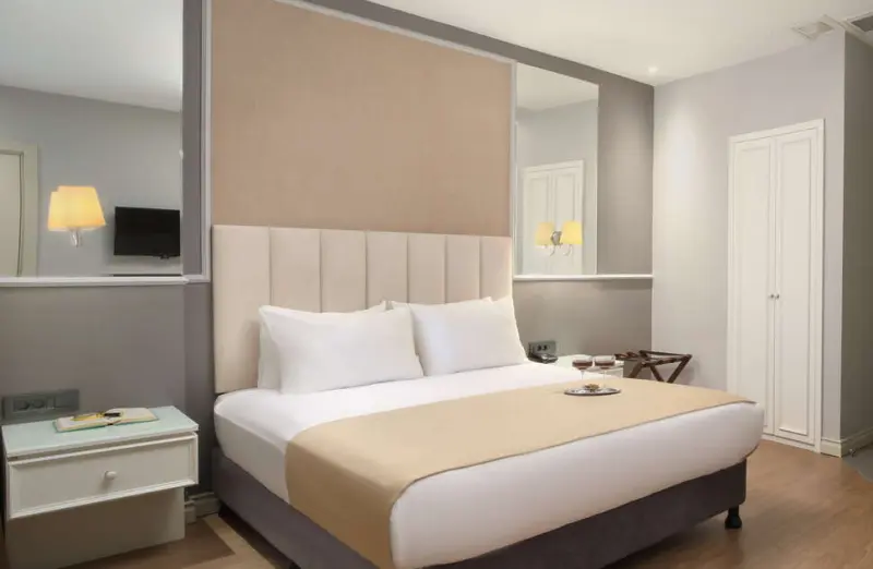 Ess Hotel