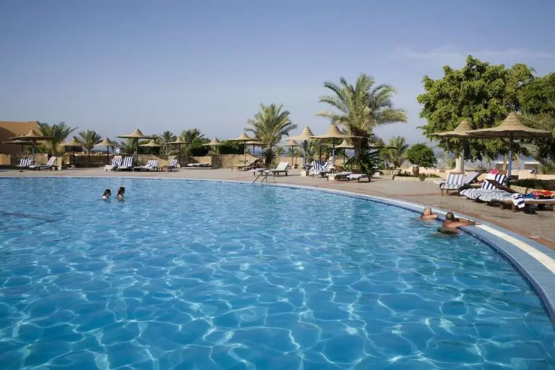 Elphistone resort