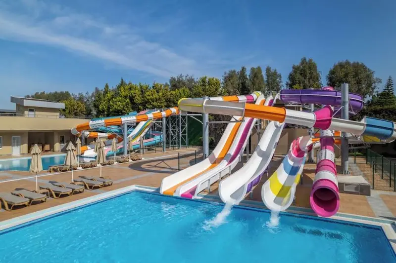 Royal Garden Select & Suite Hotel