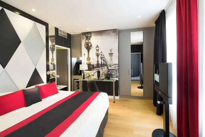 L'Empire Paris