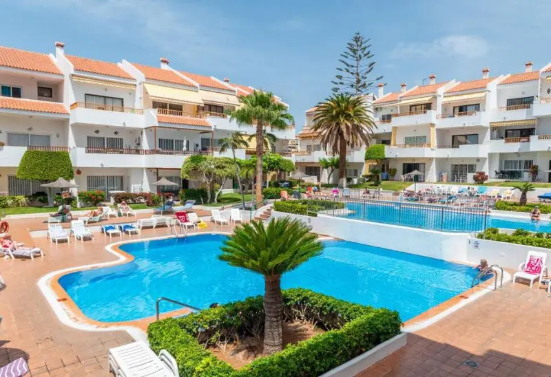 HG Cristian Sur Apartments