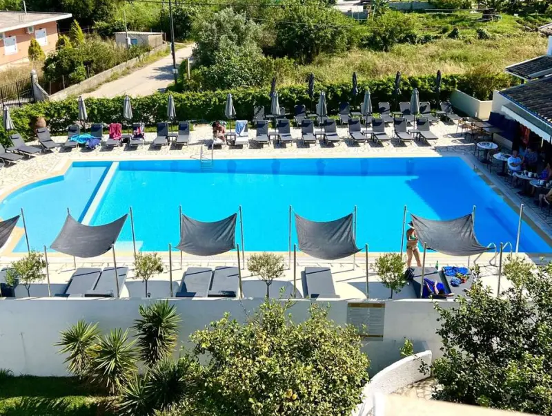 Bruskos Hotel &Suites