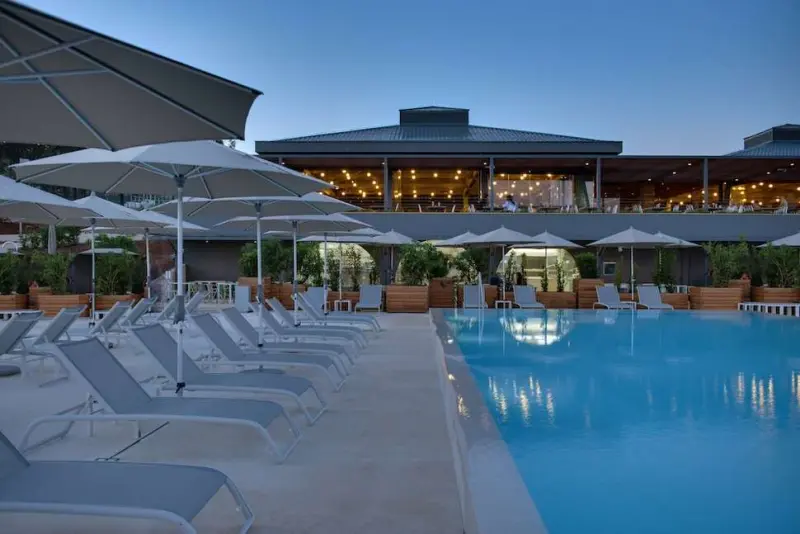 Maistra Select Amarin Resort
