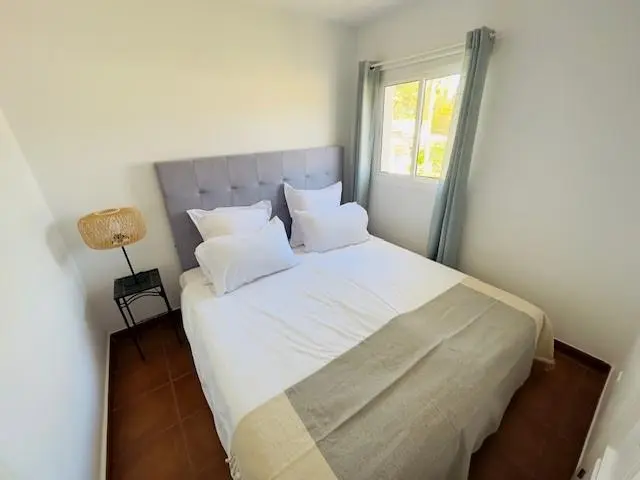Apart Hotel Banús Lodge