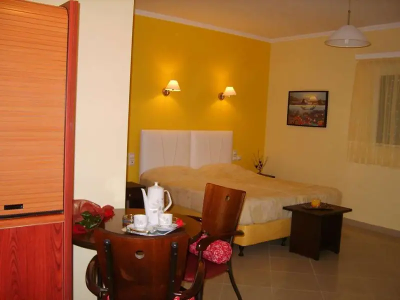 Valena Studios Apartments