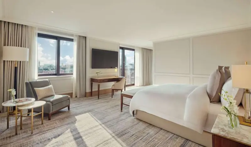 Jumeirah Carlton Tower