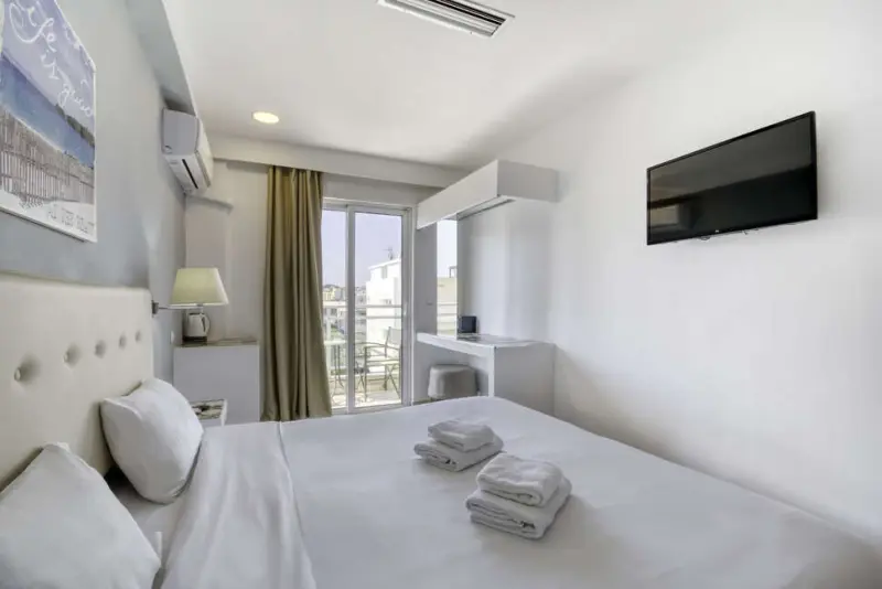 Astron Hotel