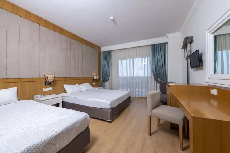 Lake & River Side Hotel & Spa