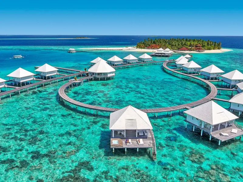 Diamonds Athuruga Maldives