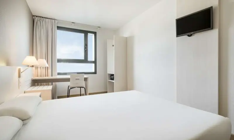 Hotel ILUNION Valencia 3