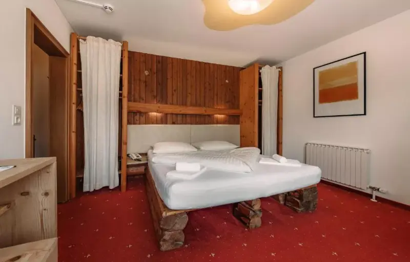 BergBaur - Das Crazy Farming Hotel am Großvenediger