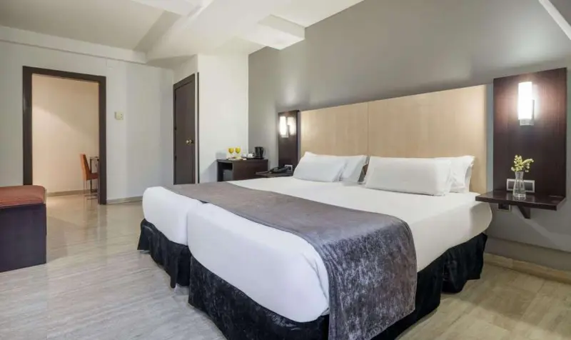 Hotel ILUNION Almirante