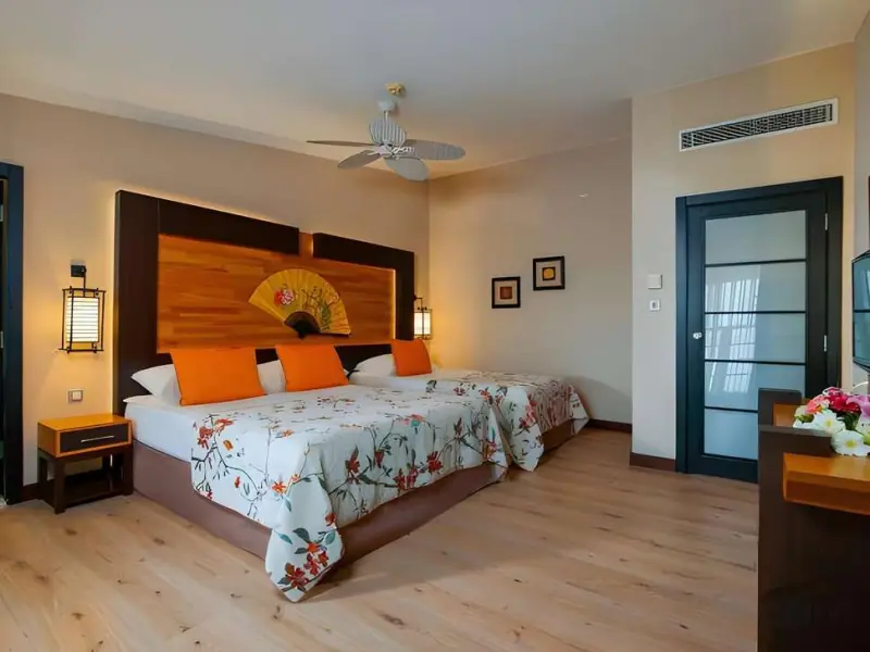 Limak Lara De Luxe Hotel & Resort