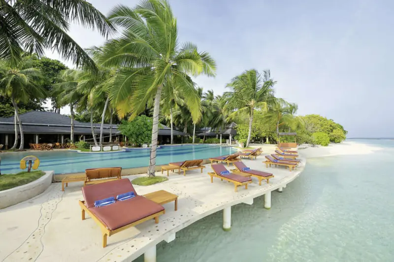 Royal Island Resort & Spa