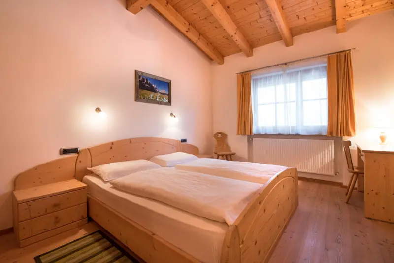Apartments Cësa Ruacia