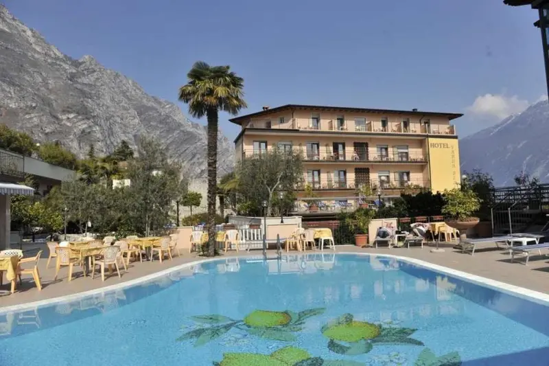 Hotel Garda Bellevue