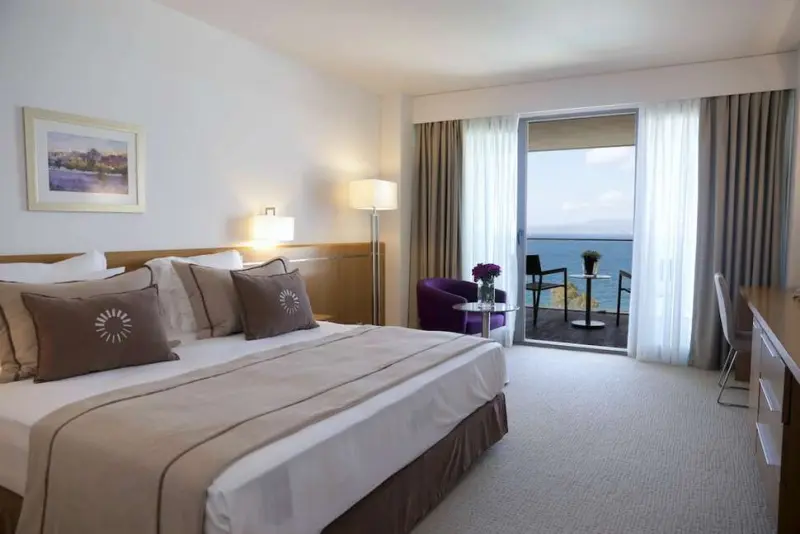 On'Live Deluxe Hotel
