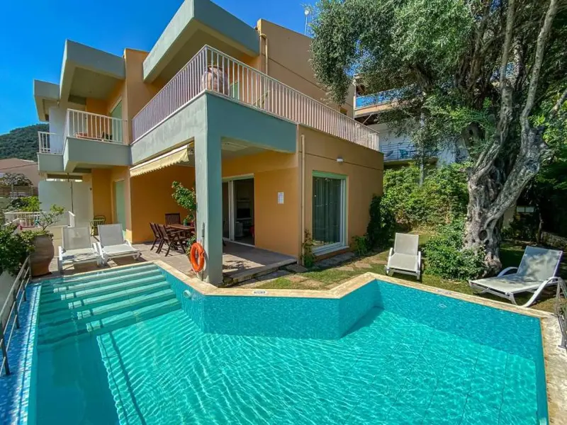 La Riviera Barbati Seaside Apartments & Private Pool Villas