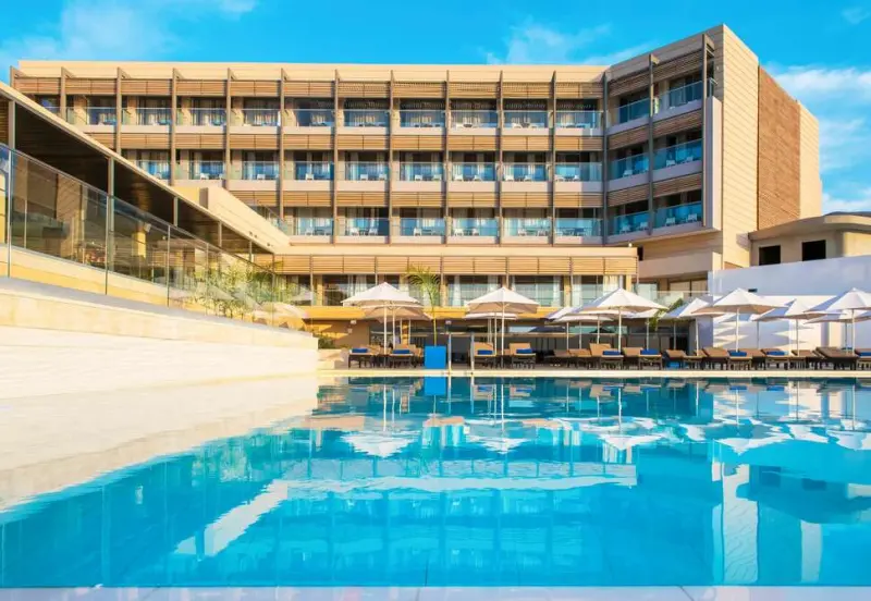 I Resort Beach Hotel & Spa