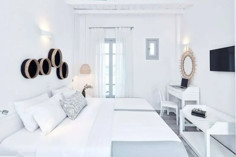 Mr & Mrs White Paros
