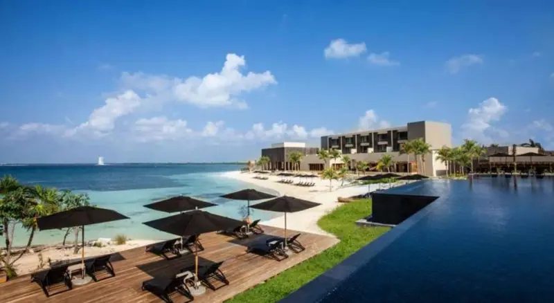 NIZUC Resort & Spa