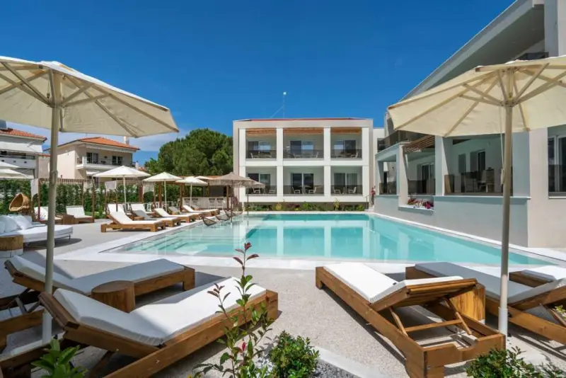 Mirablue Deluxe Residences