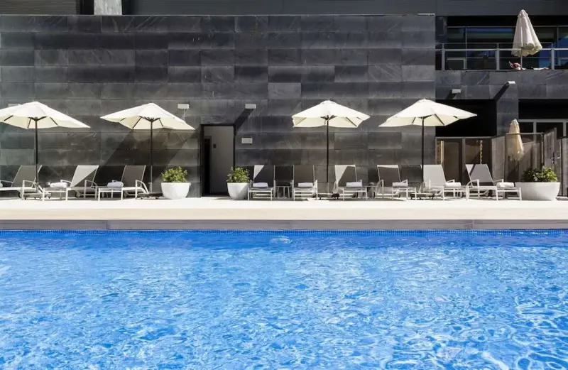Hotel ILUNION Atrium
