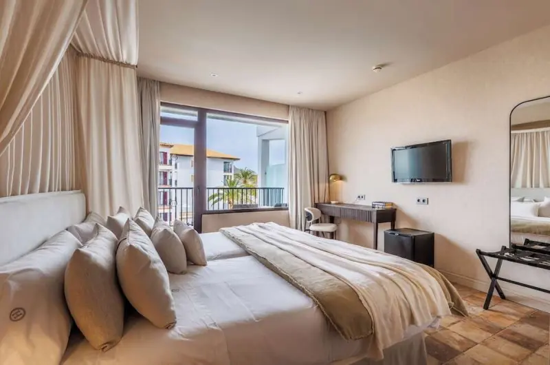 Hoposa Hotel Uyal