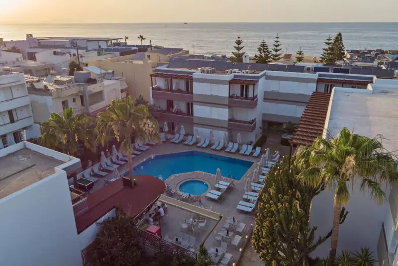 Summer Dream Hotel